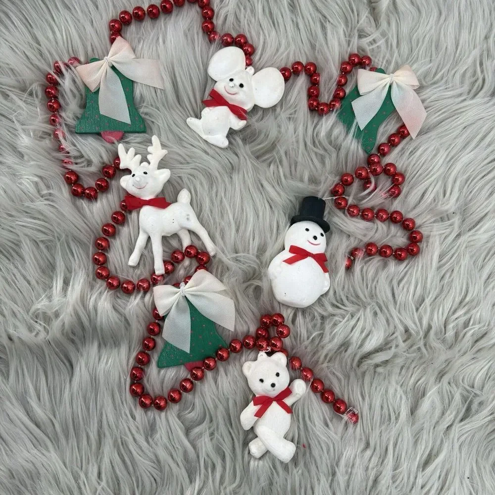 Vintage Festive Friends Christmas Garland‎ Red Beads 6 Ft Deer Snowman Mouse
